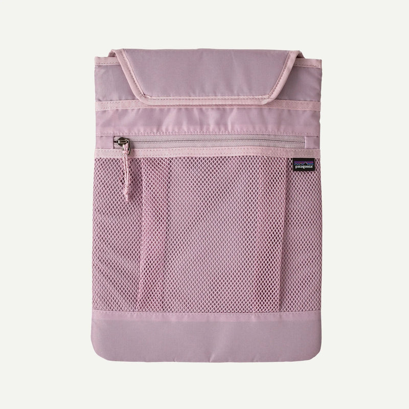 Load image into Gallery viewer, Pink mesh bag with zipper copartment on a white background