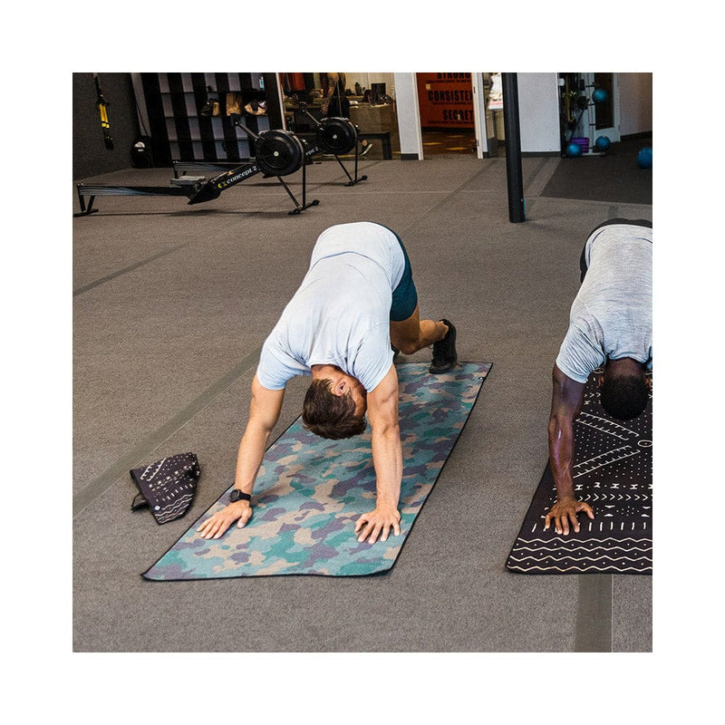 Load image into Gallery viewer, Nomadix Original Towel: Camo Green