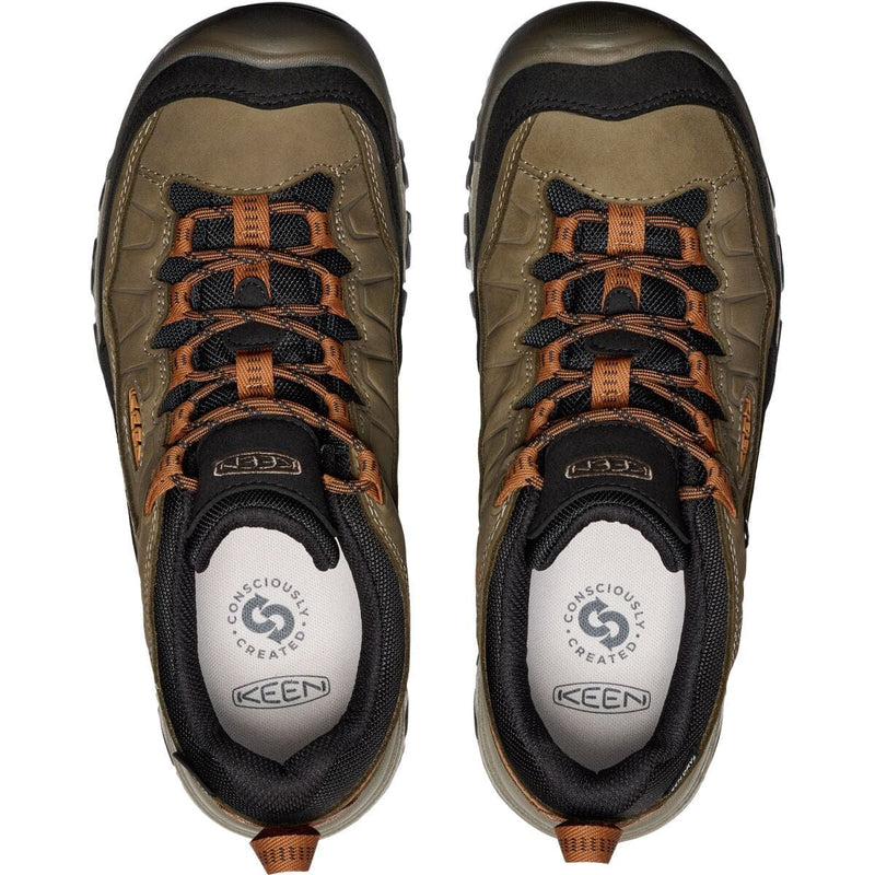 Load image into Gallery viewer, Pair of Keen hiking shoes on a white background