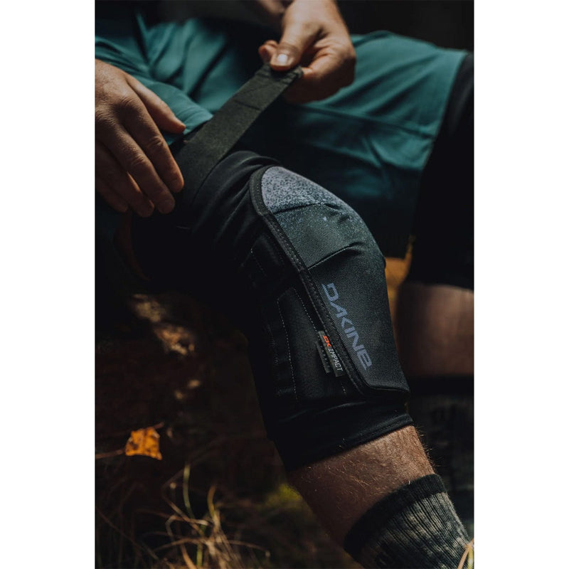 Load image into Gallery viewer, Dakine Slayer PRO Knee Pads