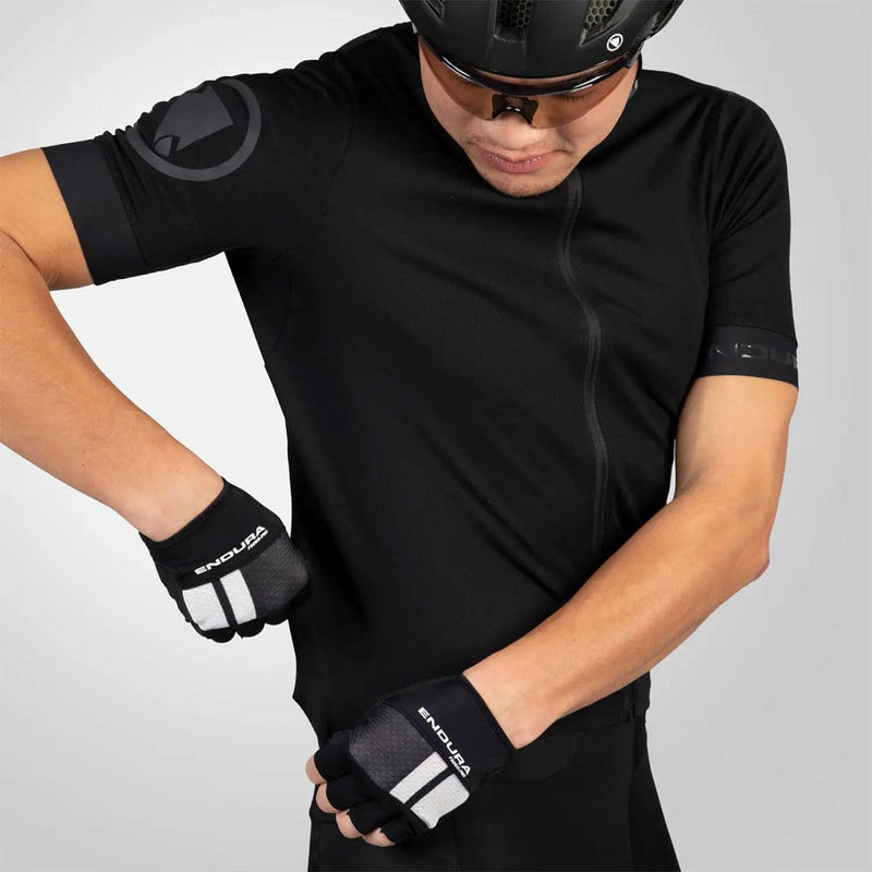 Load image into Gallery viewer, Endura Men's FS260 Short Sleeve Jersey
