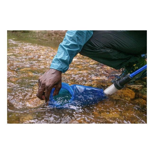 Load image into Gallery viewer, CamelBack Crux 2L Reservoir Filtered Kit by LifeStraw