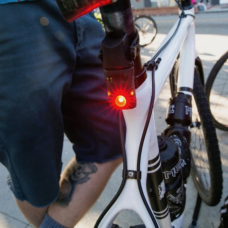 Load image into Gallery viewer, Light &amp; Motion Vya Smart Taillight
