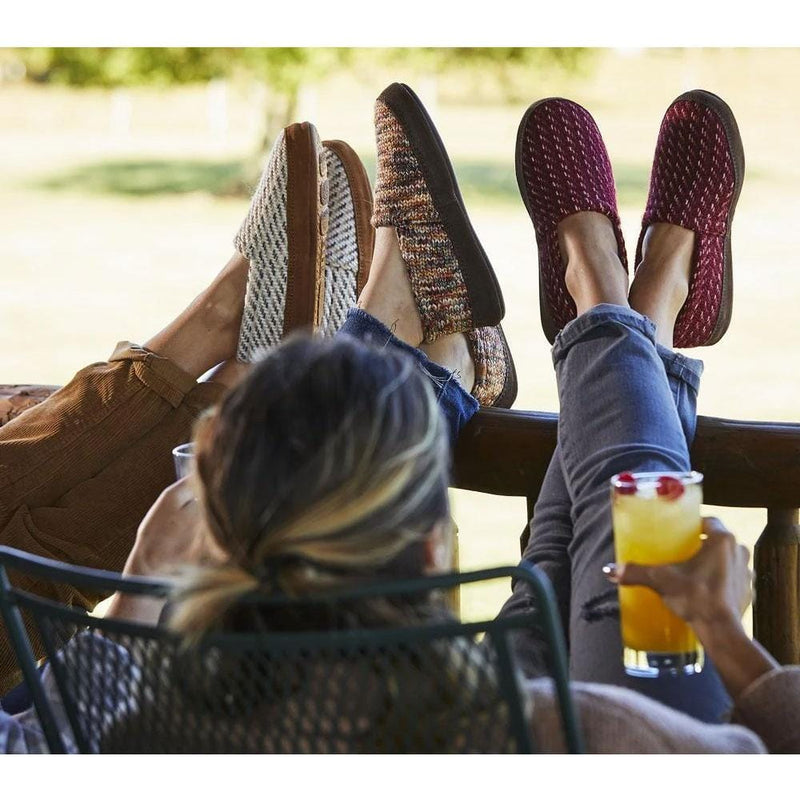 Load image into Gallery viewer, Acorn Women's Textured Moccasins
