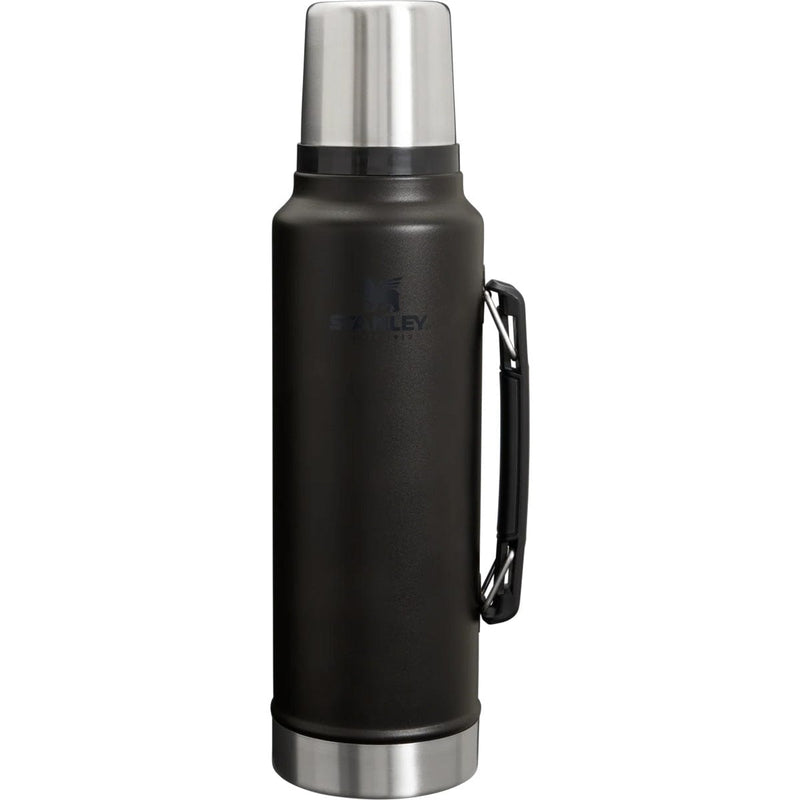 Load image into Gallery viewer, Stanley Classic Legendary Bottle 1.5 Quart

