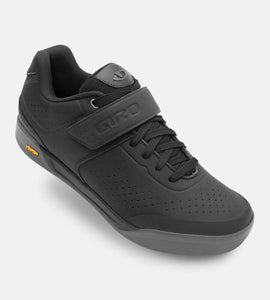 Giro Men's Chamber Cycling Clipless Flat Pedal Shoe