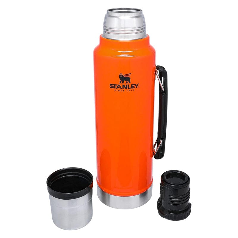 Load image into Gallery viewer, Stanley Classic Legendary Bottle 1.5 Quart
