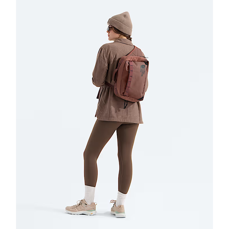 Load image into Gallery viewer, The North Face Base Camp Voyager Sling
