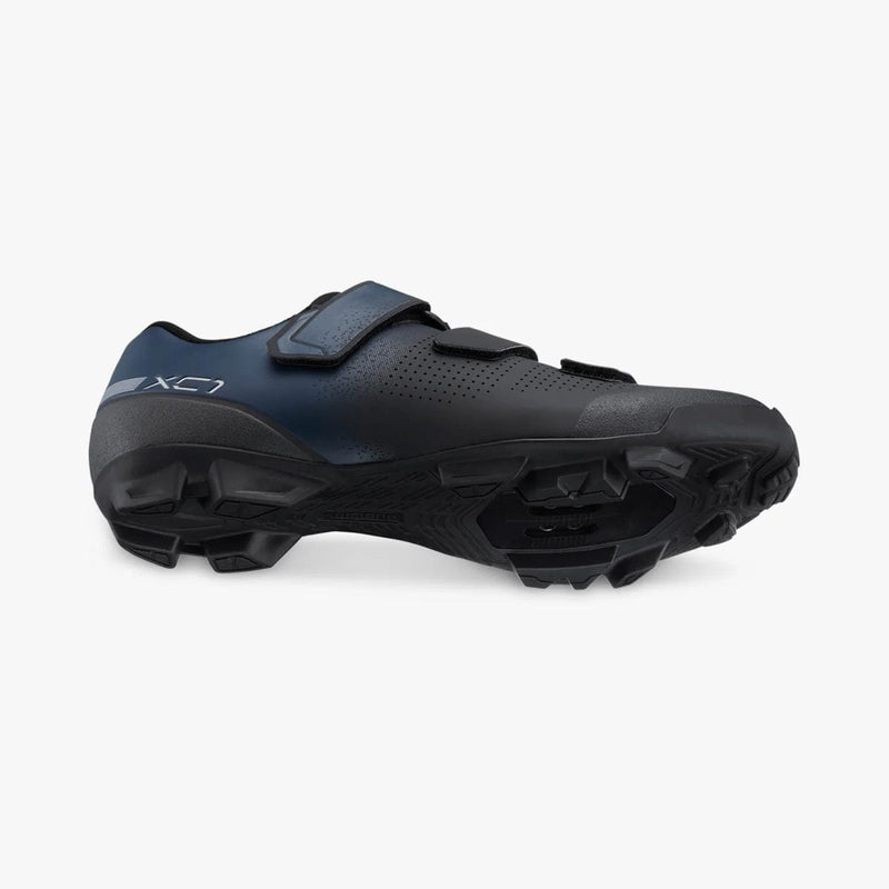 Load image into Gallery viewer, Black cycling shoe on a white background

