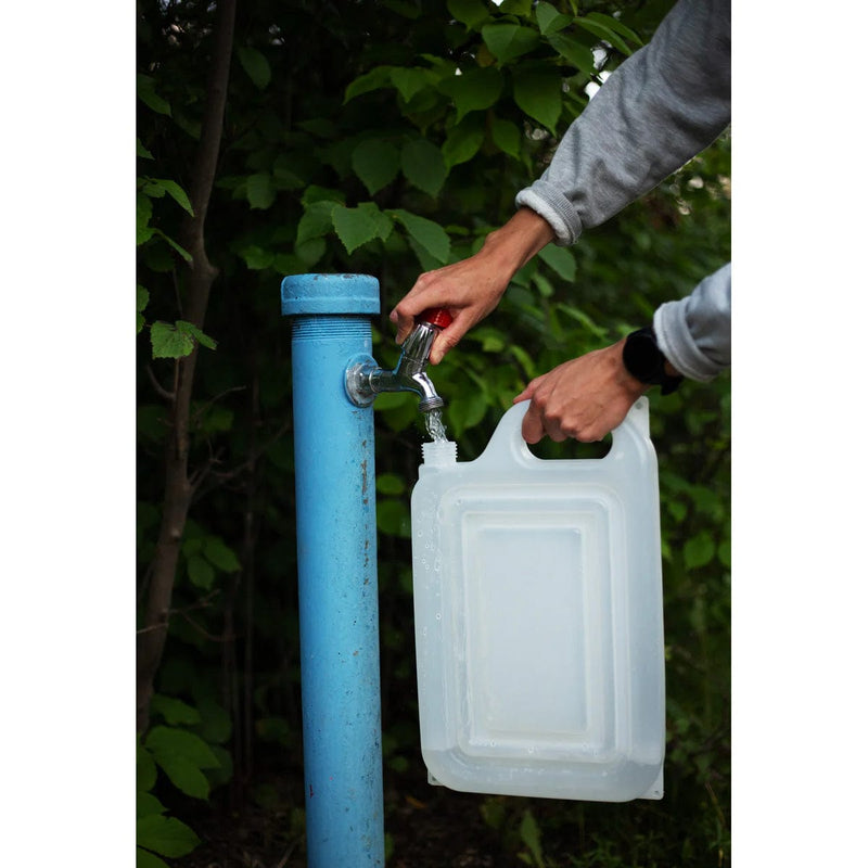 Load image into Gallery viewer, Coghlan's Expandable Water Carrier
