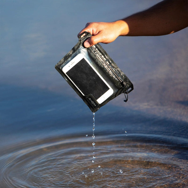 Load image into Gallery viewer, Nite Ize RunOff Waterproof Pocket
