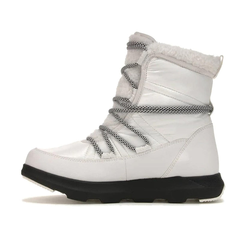 Load image into Gallery viewer, Kamik Lea Pull Women Snow Boots in the City

