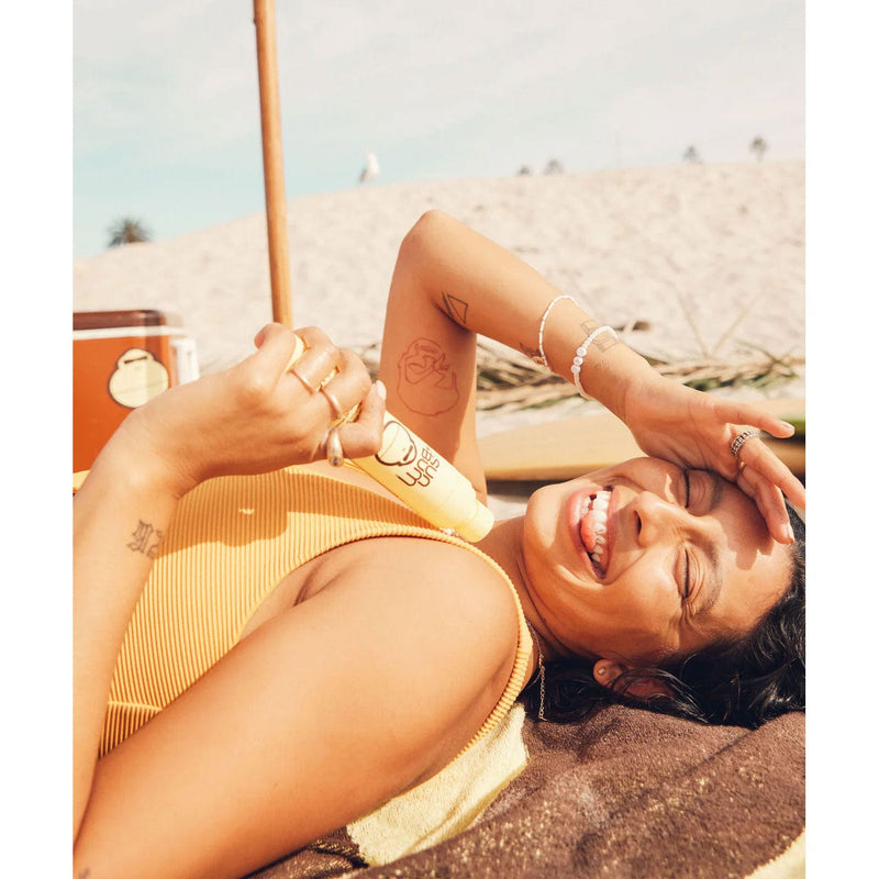 Load image into Gallery viewer, Sun Bum Original SPF 45 Sunscreen Face Mist
